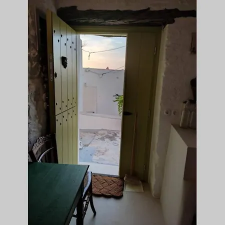 το παράσπιτο *